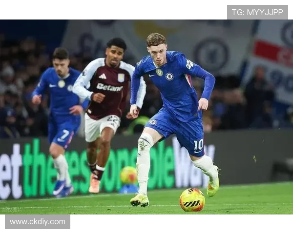 沃特金斯解读切尔西下半场人盯人埃梅里边路拉开长传制胜