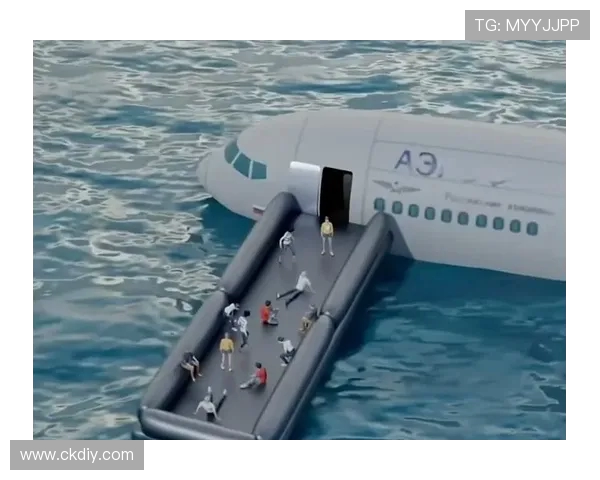 民用飞机应急滑梯的操作指引图